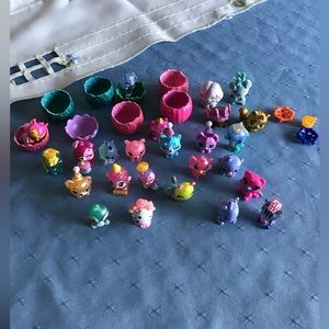 33 piece Hatchimal lot